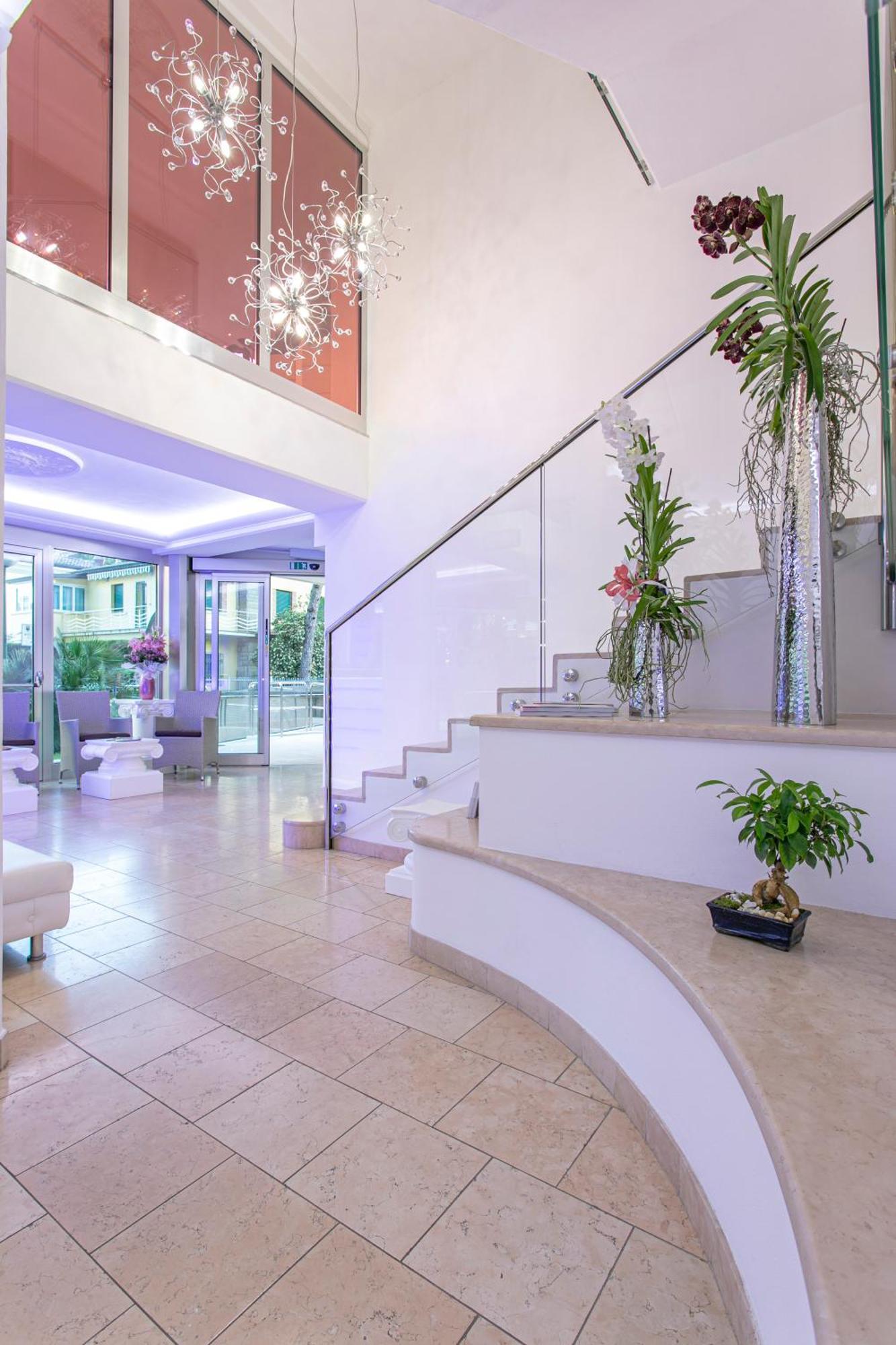 Boutique Hotel Paradiso Bovelacci Milano Marittima Exterior foto